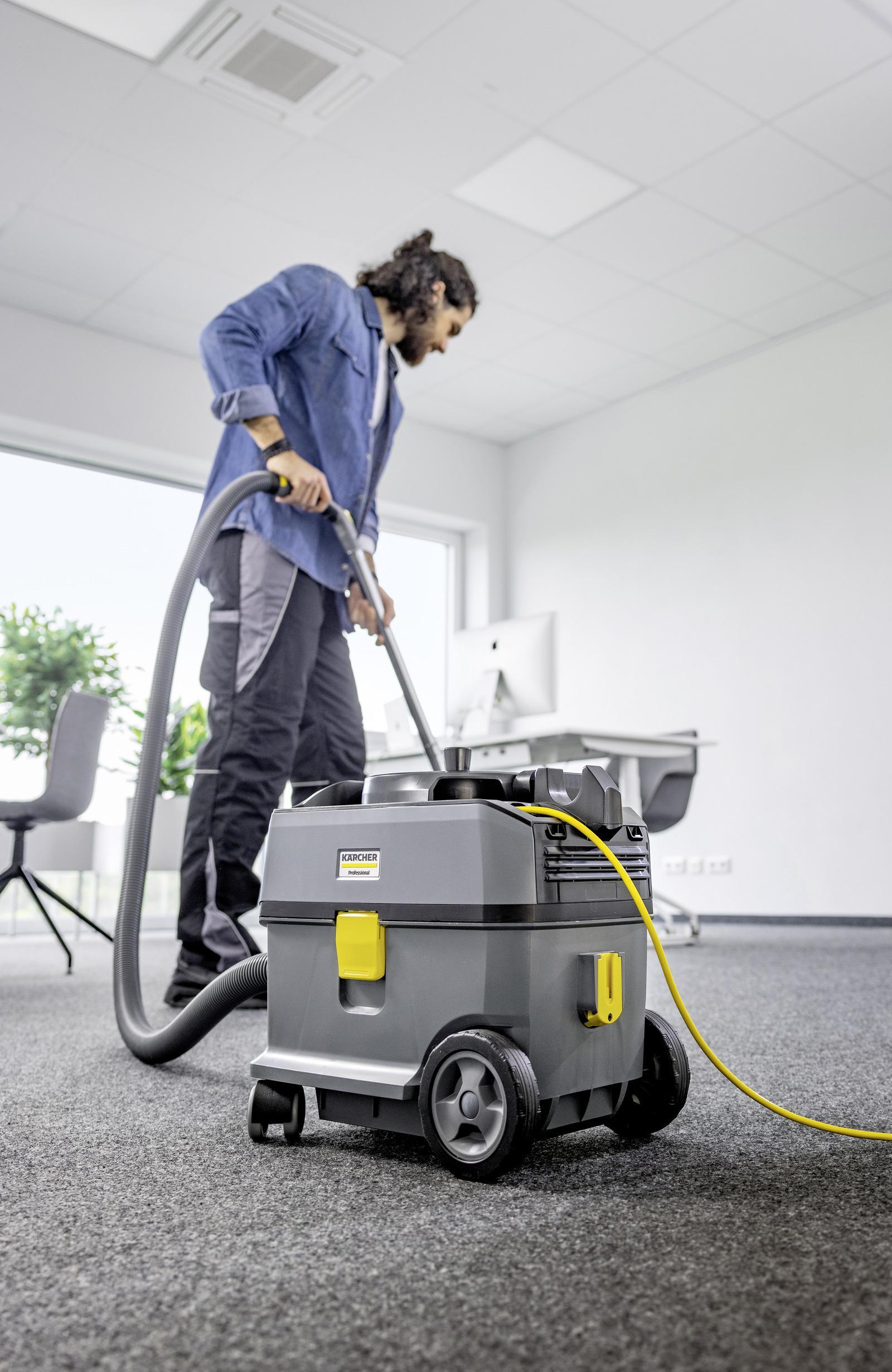 T-10-1-corded-BSC-office-app-04-CI20-Web-1600-Max