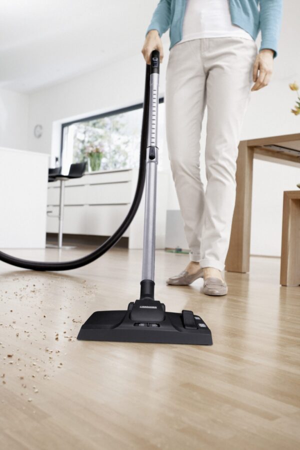 VC-floor-big-nozzle-app-1-CI15-Web-1600-Max