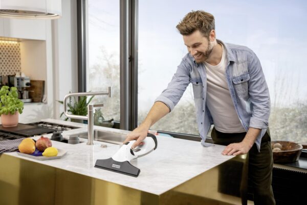 WV-2-Plus-kitchen-app-02-CI20-Web-1600-Max